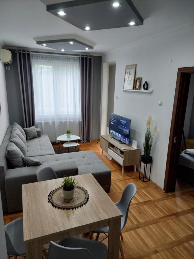 Smiley - Subotica Centar Apartamento Exterior foto